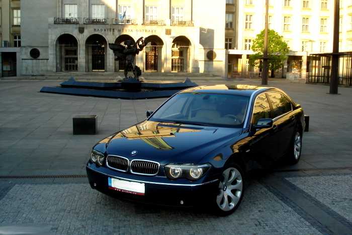 BMW 745 Long, MAX. VÝBAVA