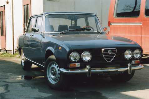 Alfa Romeo 2000 Berlina (1974)