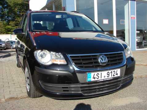 VW Touran 1.6i r.v.2008 serviska (7
