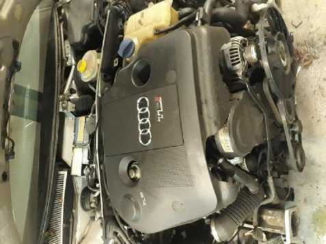 Prodám Audi A4 r.v.2001 motor a pře