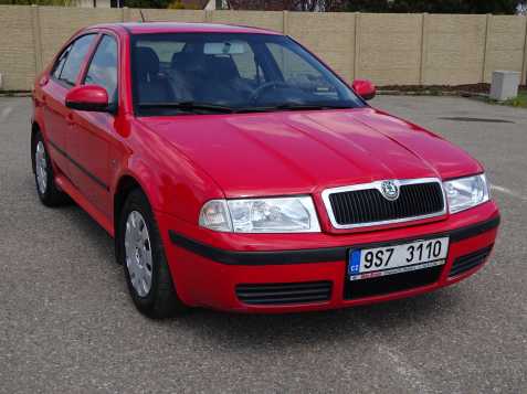 Škoda Octavia 1.6i r.v.2009 1.Maj.s